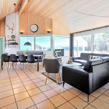 Jensen - 700m To The Fjord By Interhome *