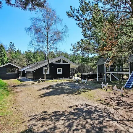Jensen - 700m To The Fjord By Interhome